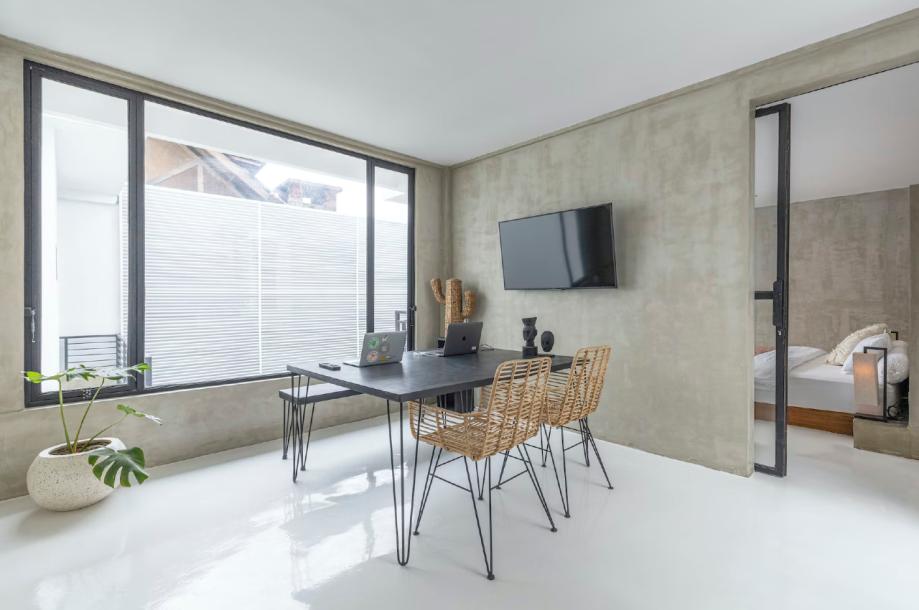 6007 Applegate Lane-2